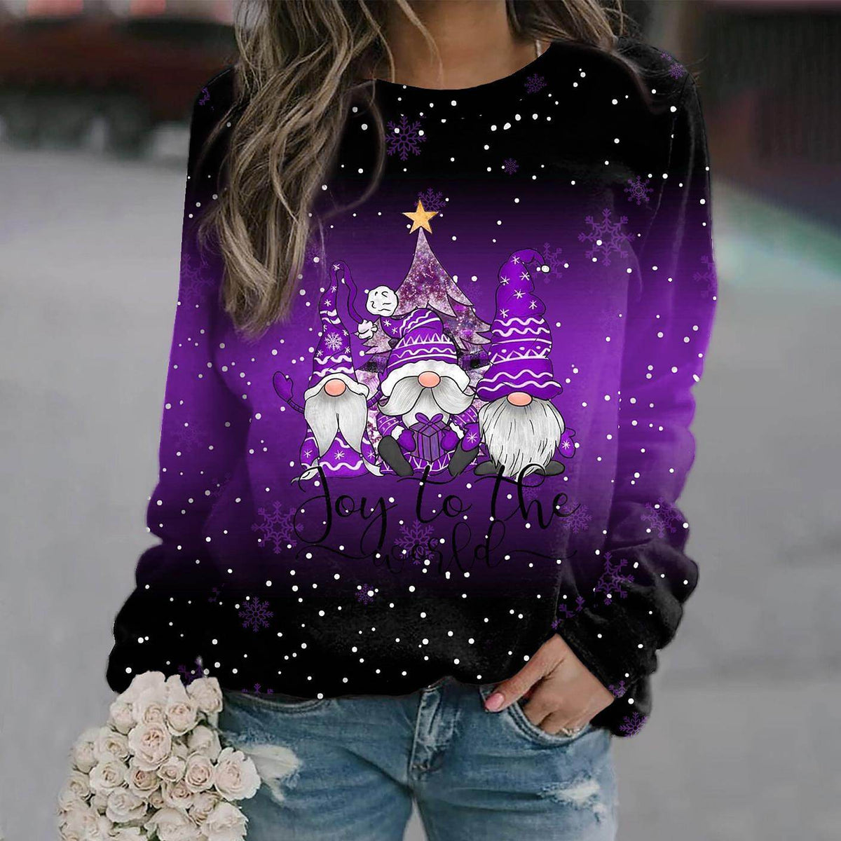 Women’s Christmas Gnome Graphic Sweatshirt – Relaxed Crew-Neck Pullover for Festive Winter Wear