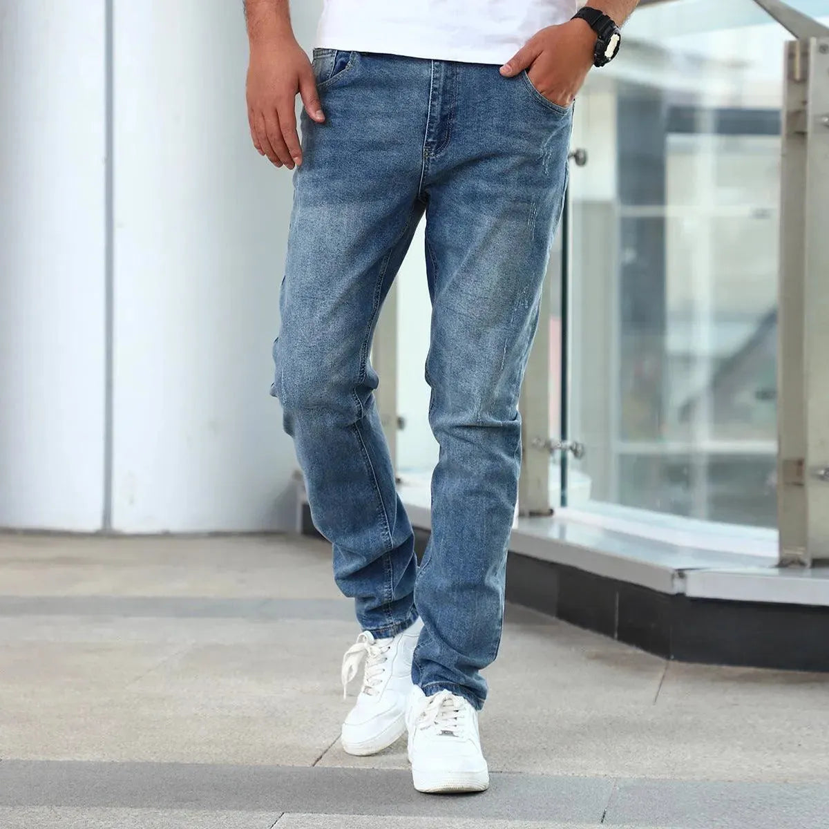Men’s Washed Slim-Fit Jeans – Stretch Denim Trousers with Tapered Legs and Clean Casual Finish
