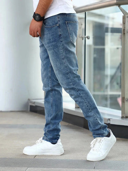 Men’s Washed Slim-Fit Jeans – Stretch Denim Trousers with Tapered Legs and Clean Casual Finish
