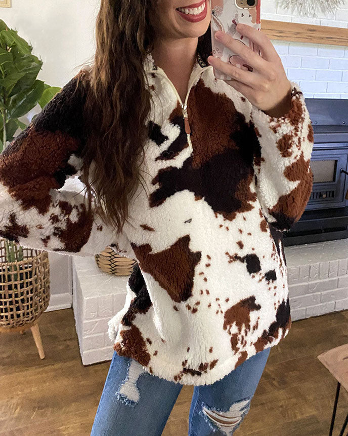 Women’s Cow-Print Sherpa Quarter-Zip Sweatshirt – Cosy Fleece Pullover for Cooler Days