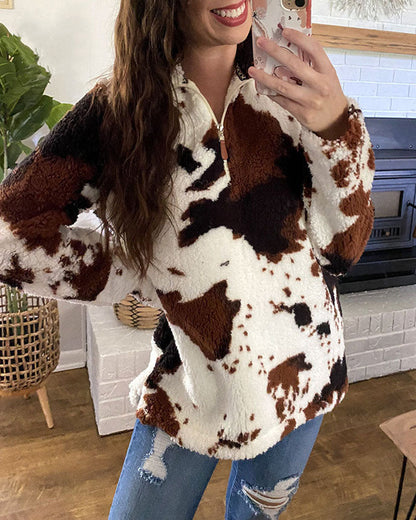 Women’s Cow-Print Sherpa Quarter-Zip Sweatshirt – Cosy Fleece Pullover for Cooler Days