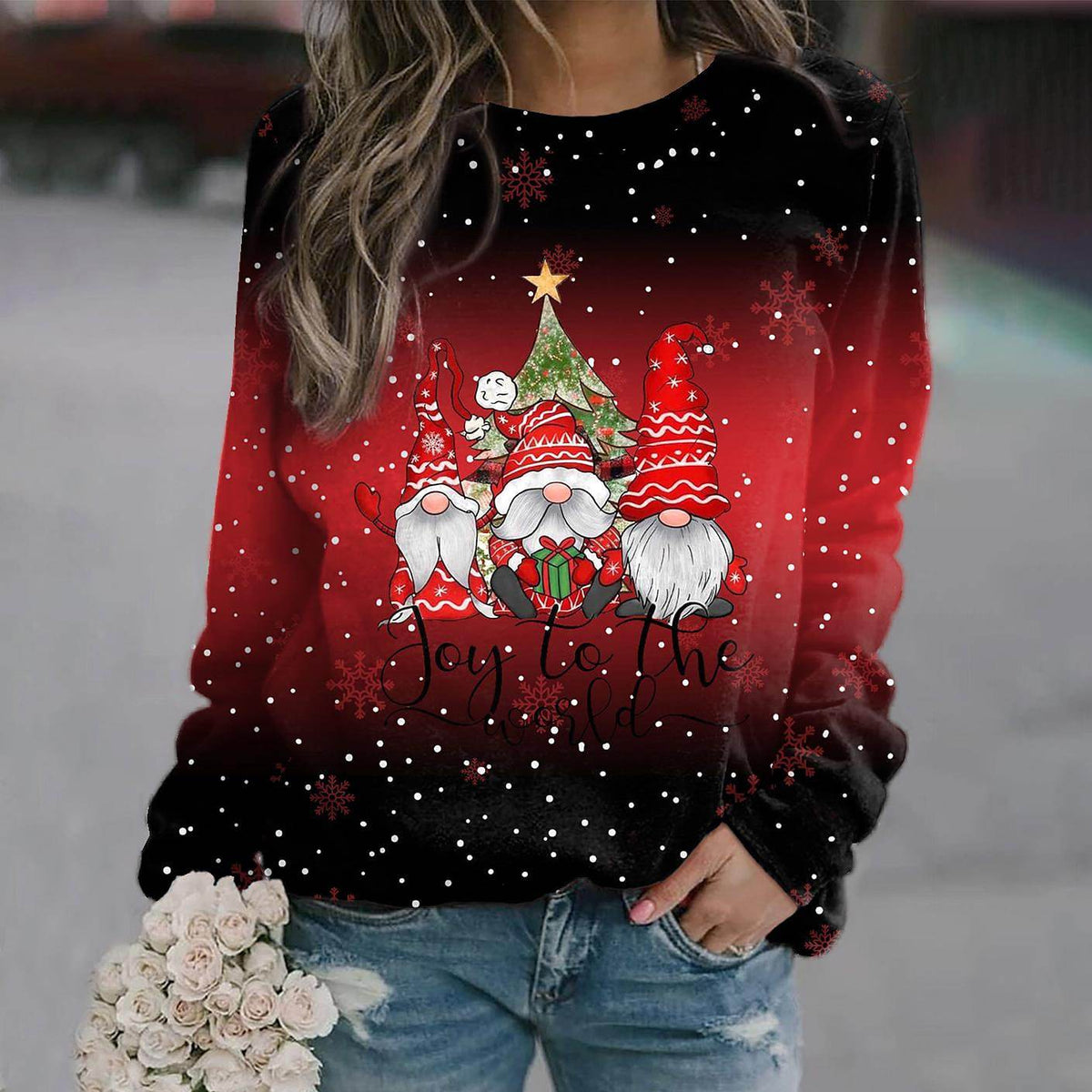 Women’s Christmas Gnome Graphic Sweatshirt – Relaxed Crew-Neck Pullover for Festive Winter Wear
