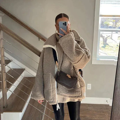 Women’s Plush Teddy Fleece Jacket – Relaxed Zip-Front Winter Layer with High Collar for Cosy Everyday Wear
