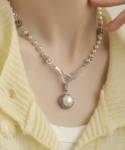 Women’s Vintage Pearl Pendant Necklace – Sterling Silver Beaded Chain with Ornate Retro Drop Charm for Day and Occasion Wear