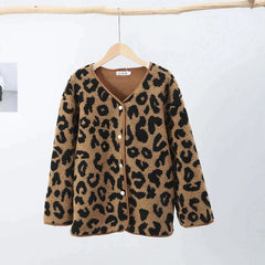 Women’s Leopard-Print Sherpa Fleece Jacket – Warm Button-Front Winter Layer for Everyday Casual Wear