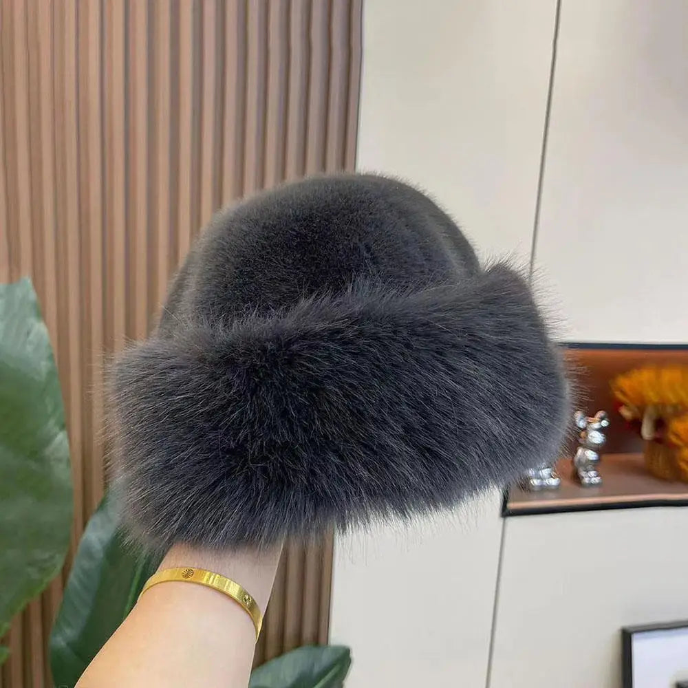 Women’s Plush Faux-Fur Winter Hat – Thermal Windproof Ear-Covering Ski Cap for Warm Cold-Weather Wear