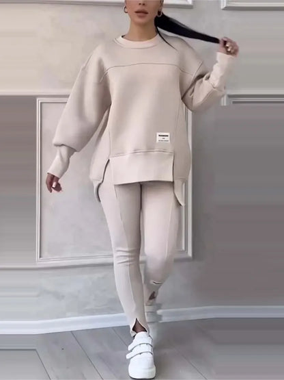 Women’s Oversized Sweatshirt and Slim Trouser Set – Modern Two-Piece Casual Outfit