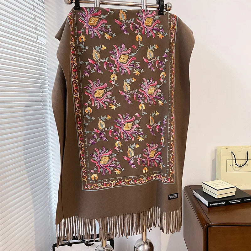 Women’s Soft Printed Winter Scarf – Oversized Fringed Wrap for Elegant Cold-Weather Layering