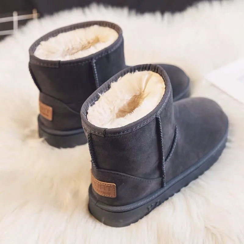 Women’s Waterproof Plush-Lined Snow Boots – Short Winter Boots with Gripped Platform Sole