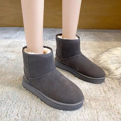 Women’s Waterproof Plush-Lined Snow Boots – Short Winter Boots with Gripped Platform Sole