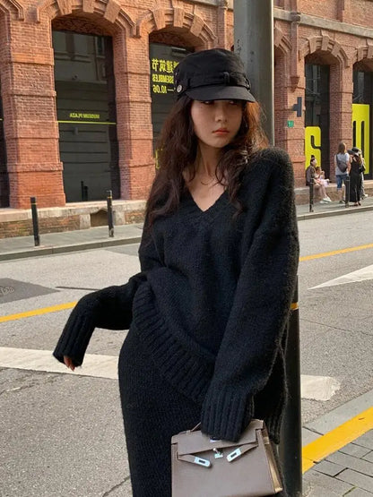 Women’s V-Neck Knit Skirt Set – Relaxed Long-Sleeve Jumper with Flared Midi Skirt for Autumn and Winter