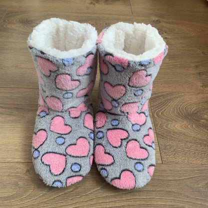 Women’s Plush-Lined Winter Boot Slippers – Warm Non-Slip Indoor House Shoes for Autumn and Winter Comfort