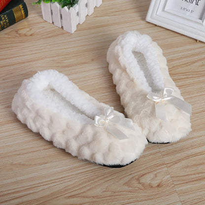 Women’s Plush Bow Winter Slippers – Faux-Fur House Shoes with Soft Cushioned Lining