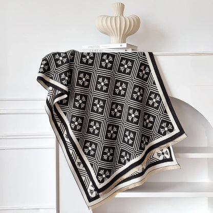 Women’s Cashmere-Feel Winter Scarf – Soft Oversized Printed Wrap for Warm Everyday Layering and Elegant Cold-Weather Styling