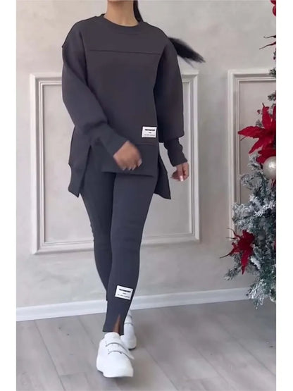 Women’s Oversized Sweatshirt and Slim Trouser Set – Modern Two-Piece Casual Outfit