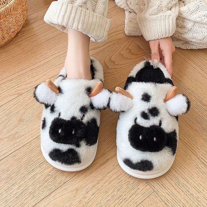 Women’s Plush Cow Slippers – Cosy Closed-Toe House Shoes with Playful Animal Design
