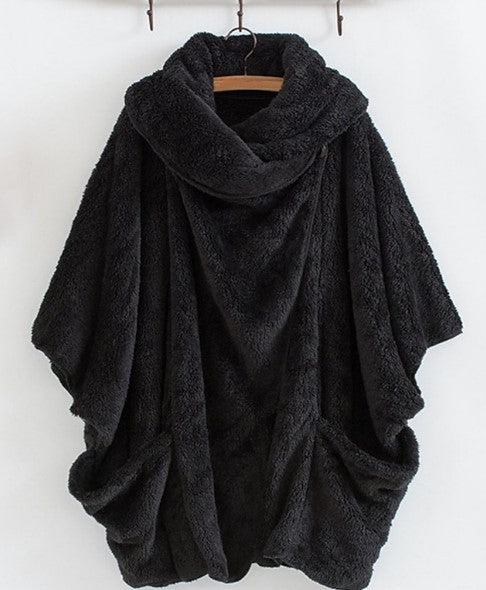 Women’s Plush Fleece Cape Coat – Oversized Winter Layer for Cosy Everyday Wear