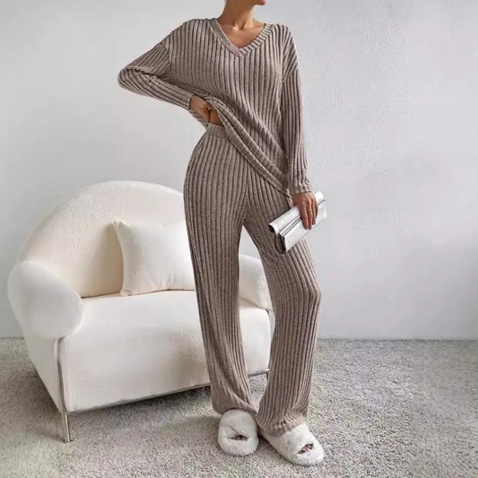 Women’s Ribbed Knit Trouser Co-Ord Set – Relaxed V-Neck Sweater with Wide-Leg Trousers for Autumn and Winter Wear