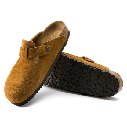 Men’s Adjustable Suede Clogs – Closed-Toe Slip-On Design with Contoured Footbed and Buckle Strap