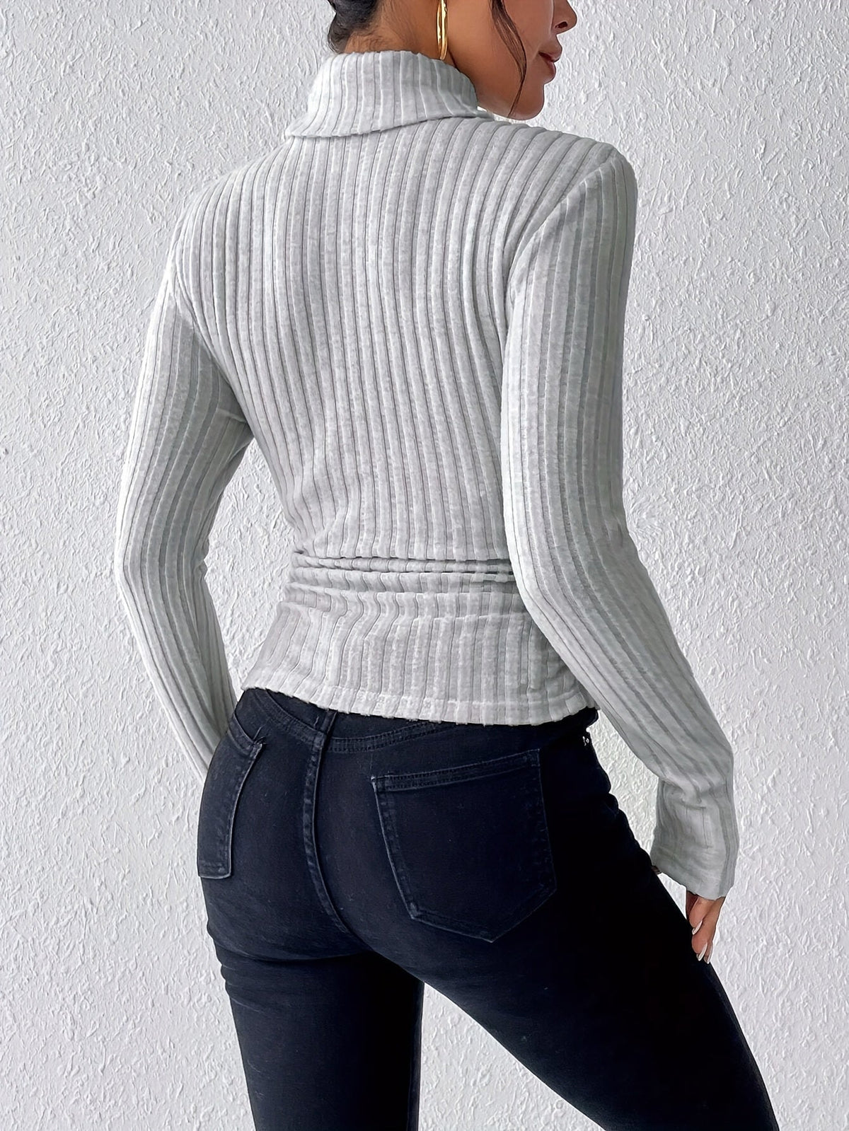 Women’s Roll-Neck Jumper – Ribbed Knit with Slim Fit