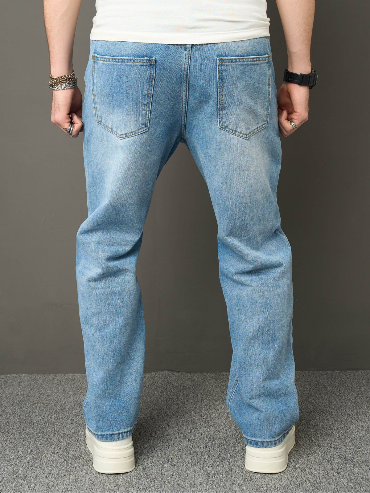 Men’s Relaxed Straight-Leg Jeans – Classic Denim for Everyday Casual Wear