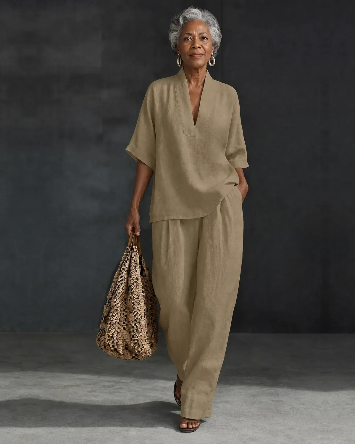 Women’s Two-Piece Set – Short-Sleeve V-Neck Blouse with Wide-Leg Trousers