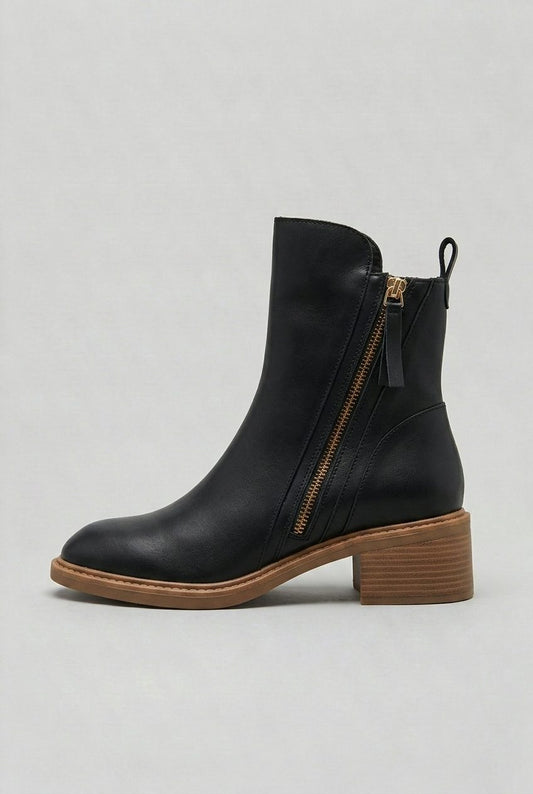 Women’s Block-Heel Ankle Boots – Side-Zip Boots with Rounded Toe and Contrast Sole for Everyday Wear