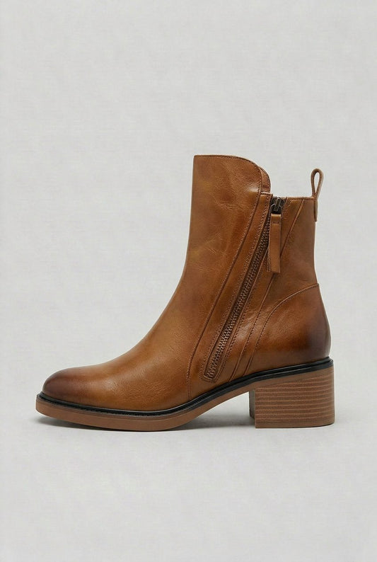 Women’s Block-Heel Ankle Boots – Side-Zip Boots with Rounded Toe and Contrast Sole for Everyday Wear