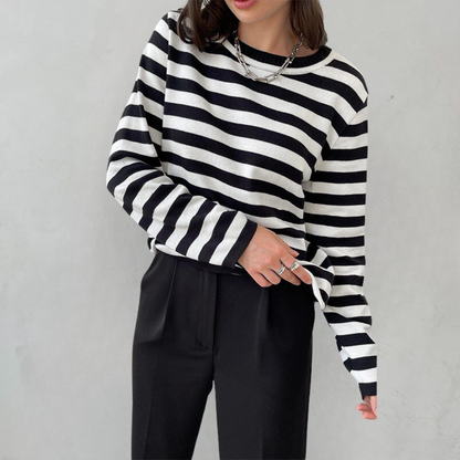 Women’s Printed Crew-Neck Knit Top – Lightweight Long-Sleeve Layer for Everyday Wear