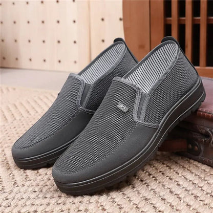 Men’s Casual Slip-On Loafers – Lightweight Mesh Design with Elastic Side Panels and Treaded Sole