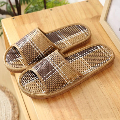 Men’s Woven Bamboo Rattan Slippers – Breathable Open-Toe Indoor Slides for Warm-Weather Everyday Comfort