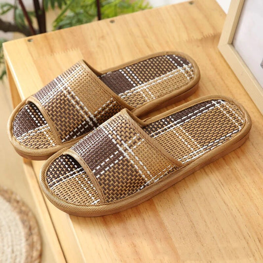 Men’s Woven Bamboo Rattan Slippers – Breathable Open-Toe Indoor Slides for Warm-Weather Everyday Comfort