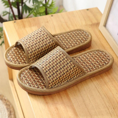 Men’s Woven Bamboo Rattan Slippers – Breathable Open-Toe Indoor Slides for Warm-Weather Everyday Comfort