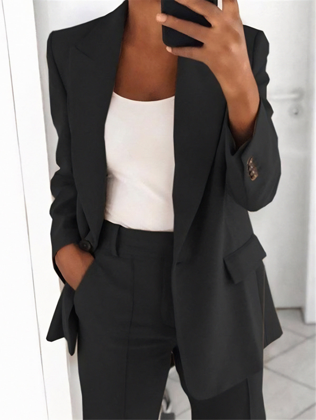 Women’s Two-Piece Set – Open Blazer with Wide Pleat-Front Trousers