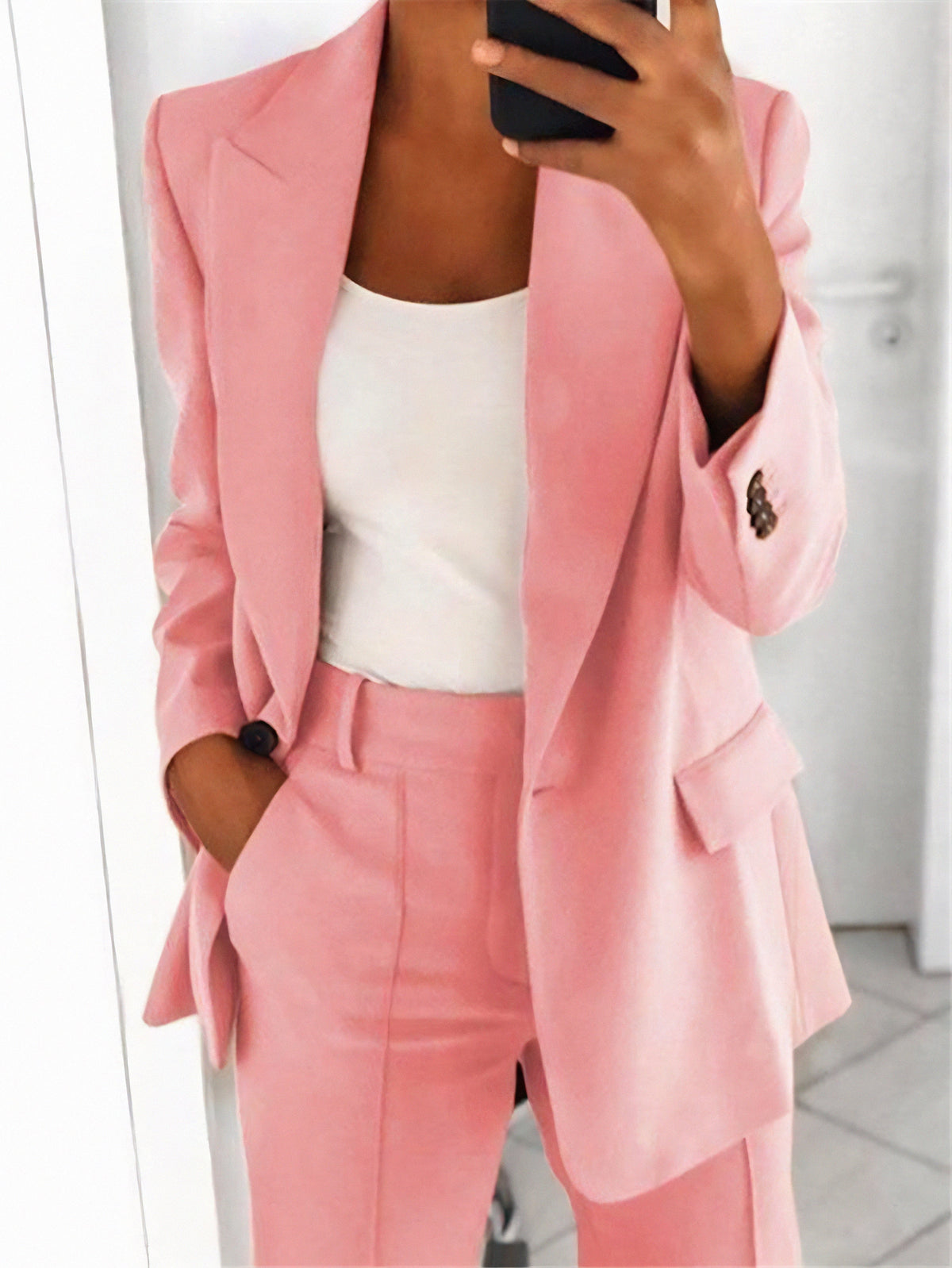 Women’s Two-Piece Set – Open Blazer with Wide Pleat-Front Trousers