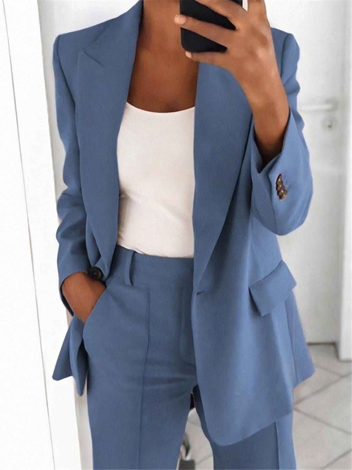 Women’s Two-Piece Set – Open Blazer with Wide Pleat-Front Trousers