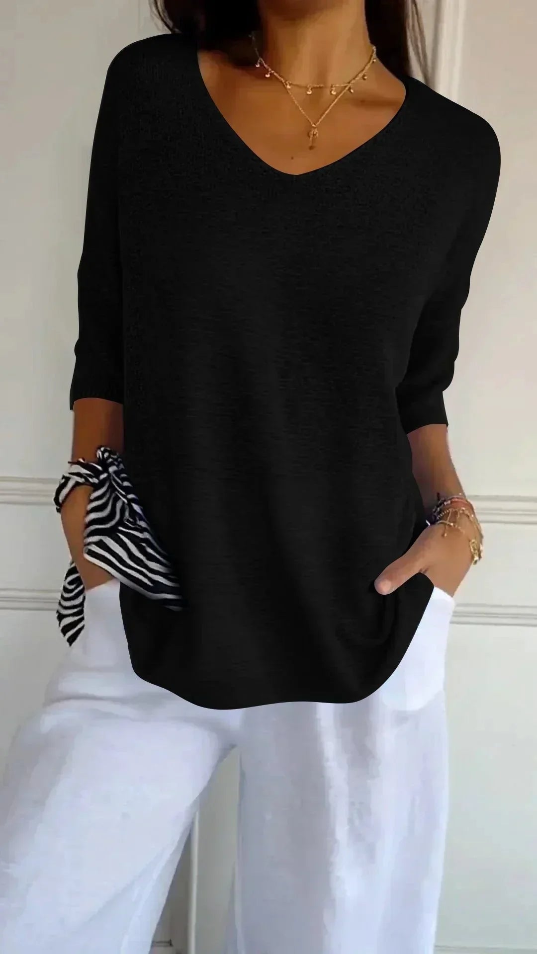 Women’s Relaxed V-Neck Knit Top – Lightweight Longline Layer for Everyday Styling