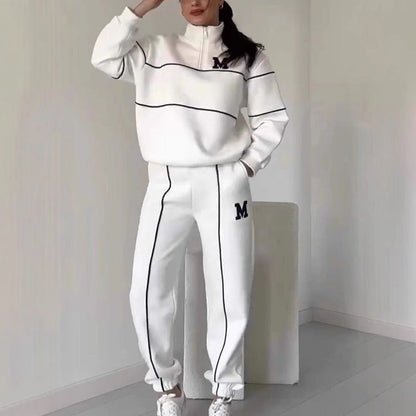 Women’s Contrast-Piped Half-Zip Tracksuit – Relaxed Sweatshirt and Joggers for Everyday Wear