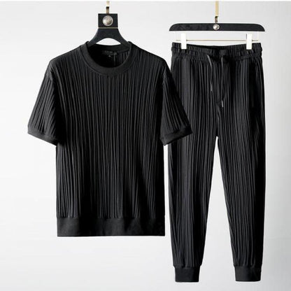 Men’s Pleated Two-Piece T-Shirt Set – Textured Crew-Neck Top with Relaxed Jogger Trousers