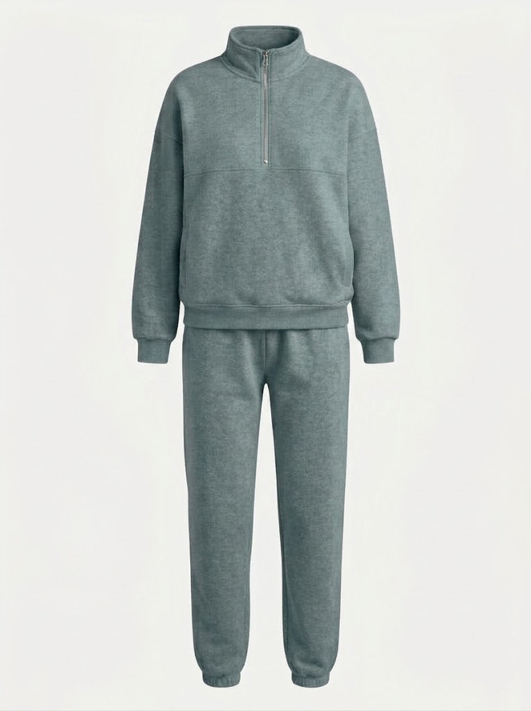 Women’s Half-Zip Sweatshirt Set – Relaxed Jogger Outfit for Travel and Everyday Wear