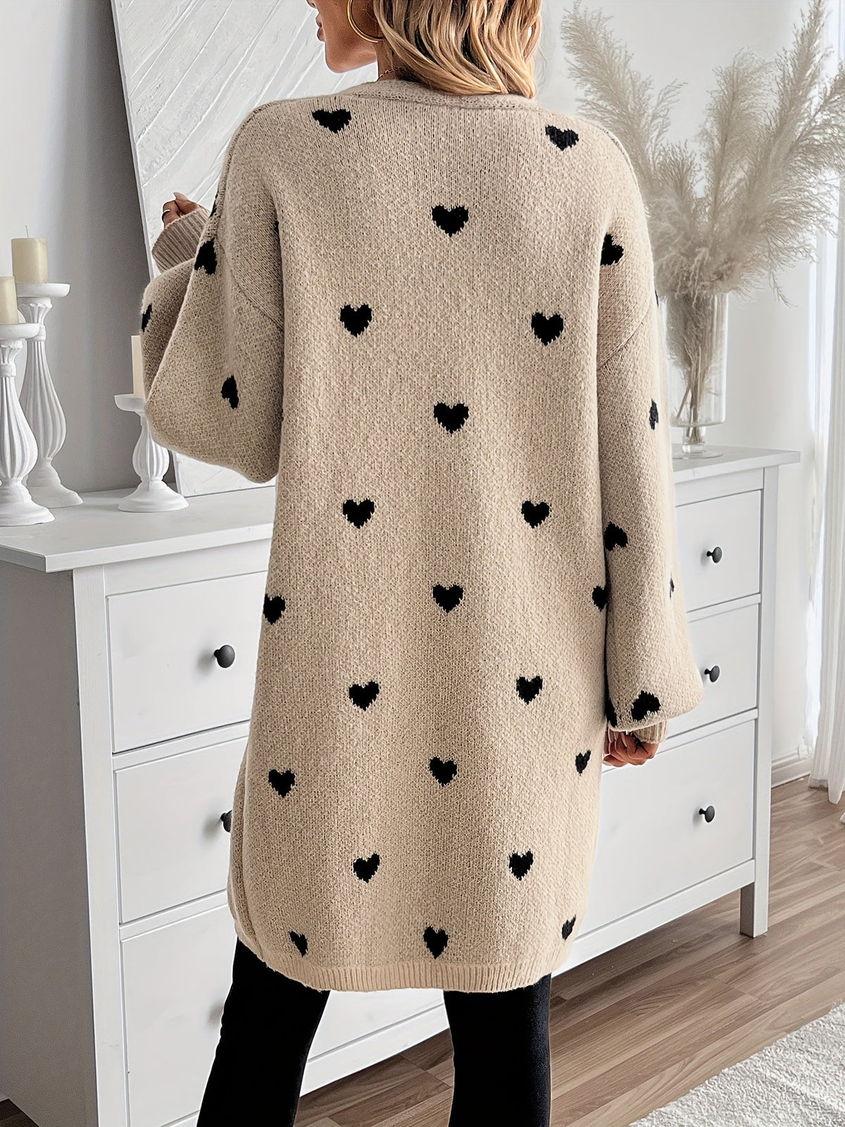 Women’s Open-Front Cardigan – Heart-Print Knit in Beige