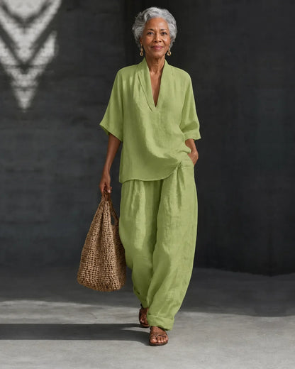 Women’s Two-Piece Set – Short-Sleeve V-Neck Blouse with Wide-Leg Trousers