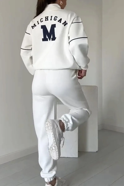 Women’s Contrast-Piped Half-Zip Tracksuit – Relaxed Sweatshirt and Joggers for Everyday Wear