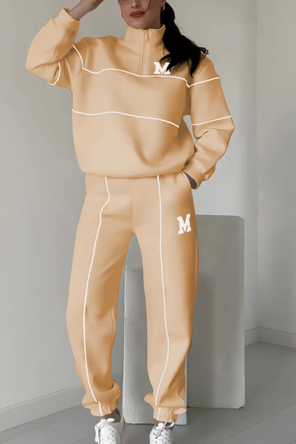 Women’s Contrast-Piped Half-Zip Tracksuit – Relaxed Sweatshirt and Joggers for Everyday Wear