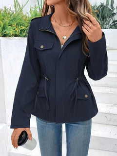 Women’s Adjustable-Waist Rain Jacket – Zip-Up Utility Coat with Flap Pockets for Transitional Wear