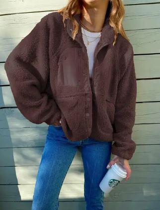 Women’s Button-Front Sherpa Fleece Jacket – Relaxed Warm Layer for Everyday Winter Wear