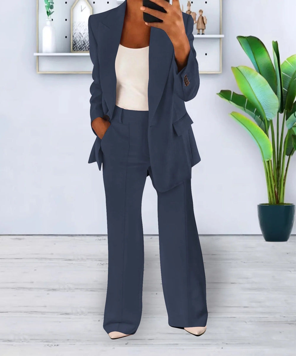 Women’s Two-Piece Set – Open Blazer with Wide Pleat-Front Trousers