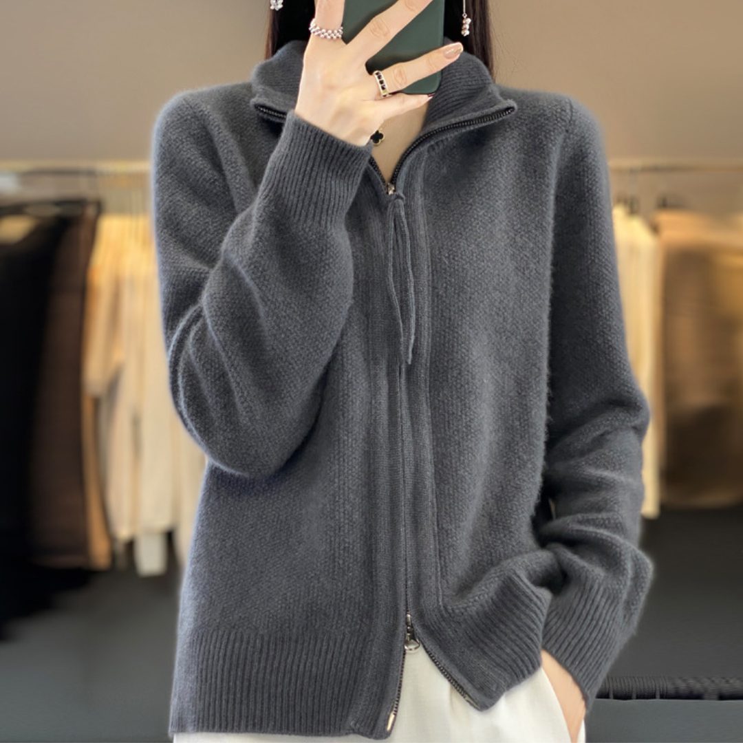Women’s Wool Zip-Up Cardigan – Oversized High-Neck Knit Sweater with Ribbed Trims and Front Pockets
