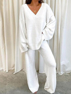 Women’s Soft V-Neck Lounge Set – Slouchy Long-Sleeve Top with Flowing Wide-Leg Trousers for Autumn and Winter